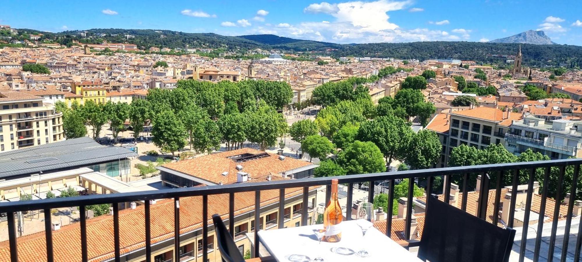 Aix Rooftop Luxe T2 - Hypercentre Rotonde - Terrasse - Vue - Parking Apartment Aix-en-Provence